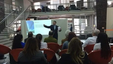 Itaú avanza en educación financiera con programa “Asesoría de Negocio para Pymes”